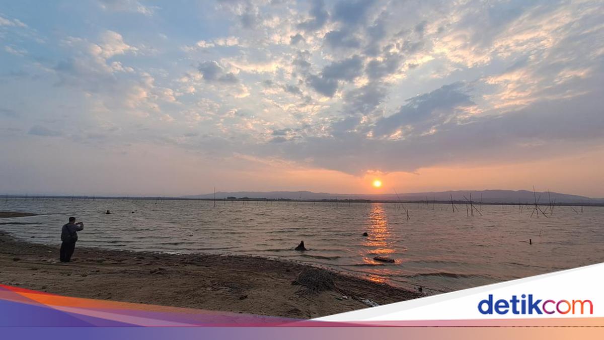 Umur Waduk Gajah Mungkur disebut hanya tersisa lima tahun lagi akibat sedimentasi parah dan batas usia efektif yang cuma berusia 50 tahun.