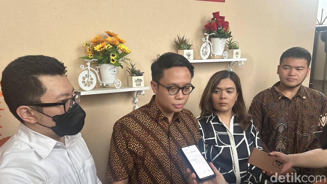 KPK Tak Hadir, Sidang Praperadilan Karen Agustiawan Ditunda