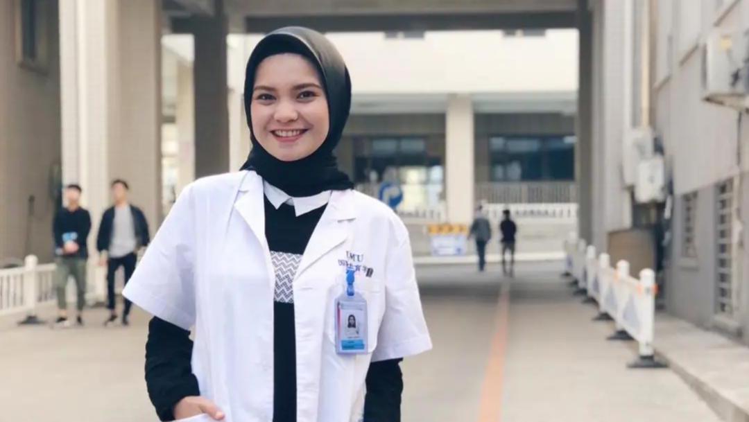 Profil Karina Dinda Lestari: Dokter Lulusan China-Eks Puteri Indonesia ...