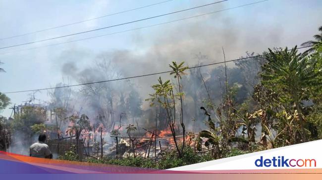 BERITA TERKINI: Kebakaran Rumah Panggung Tewaskan Lansia di Rancakalong Sumedang