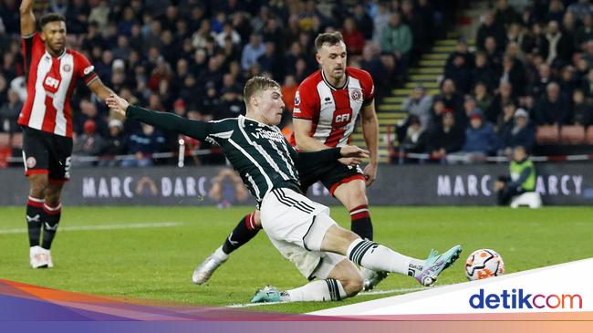 Rasmus Hojlund: Waiting for His First Goal in the Premier League – Manchester United Players Ignoring Hojlund | Watch Video: MU agrees to transfer Rasmus Hojlund from Atalanta