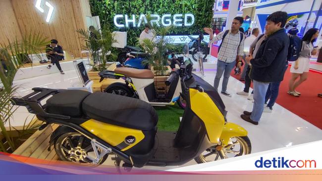 Charged Indonesia Opens Orders for Electric Motorbikes at IMOS 2023 Exhibition