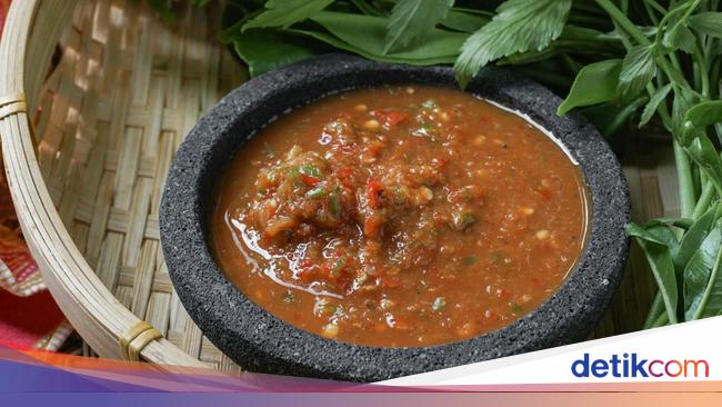 3 Resep Sambal Sedap Untuk Pecel Lele, Pedas Gurihnya Mantap