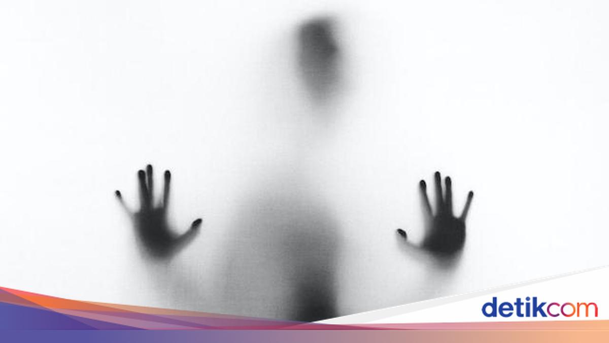 Kemunculan Dajjal menjadi salah satu tanda kiamat. Rasulullah SAW menjelaskan ciri-ciri Dajjal dan mengajarkan doa untuk dijauhkan dari fitnahnya. ?

Via: @detikHikmah