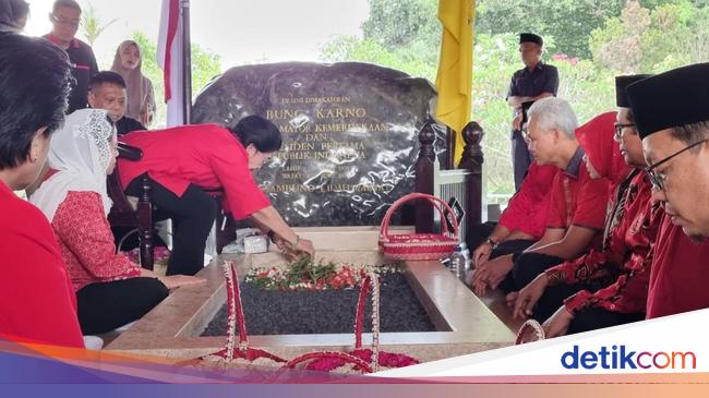 Momen Khidmat Megawati Ajak Ganjar Mahfud Ziarah Ke Makam Bung Karno