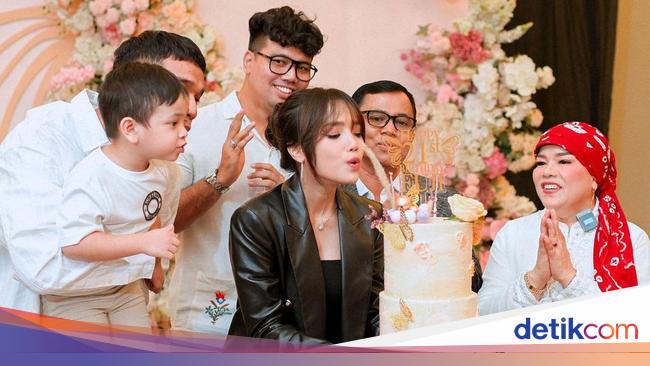 Faisal dan Dewi Zuhriati Selalu Wanti-wanti Fuji Jaga Pergaulan