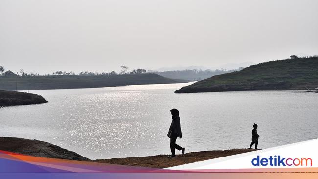 Proyek PLTS Saguling Diguyur Rp 1 Triliun