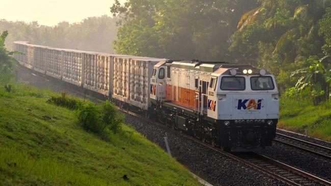 28 Kereta Tambahan Periode Natal-Tahun Baru, Cek Jadwalnya!