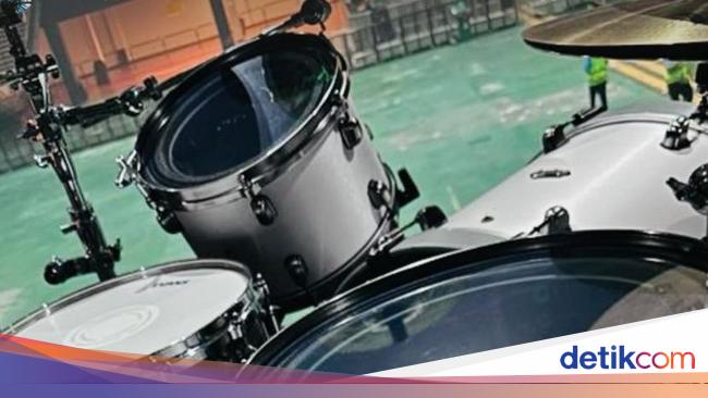 Drummer BMTH Pastikan Drumnya Aman