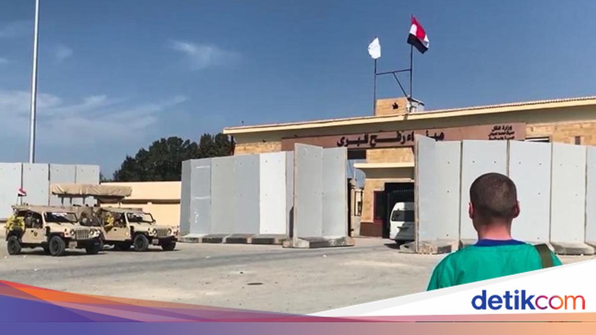 Perbatasan Rafah Dibuka Kembali, Ratusan Orang Tinggalkan Gaza