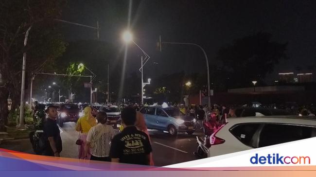 Konser Coldplay di GBK Selesai, Jalan Gerbang Pemuda Macet