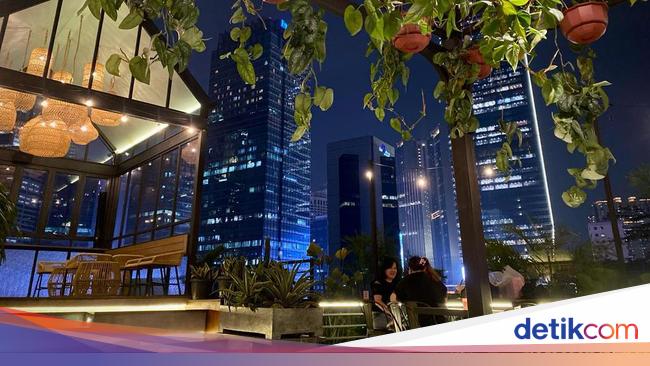 Istimewa! Makan Pasta Enak dengan Pemandangan City Light Sudirman