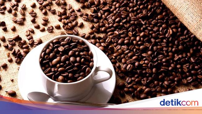 Apakah Minum Kopi Bikin Cepat Haus dan Dehidrasi?