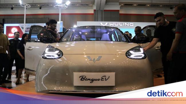 At GIIAS Bandung, Wuling Introduces the Newest Electric Car BinguoEV