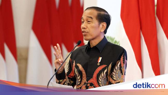 Jokowi Teases BI Governor: Money Circulation Is Getting Drier!