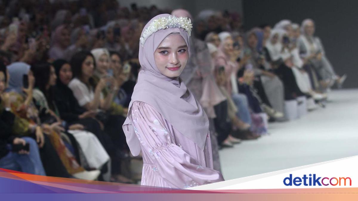 10 Koleksi Vanilla Hijab, Busana Muslim untuk Liburan Tema Keindahan Laut
