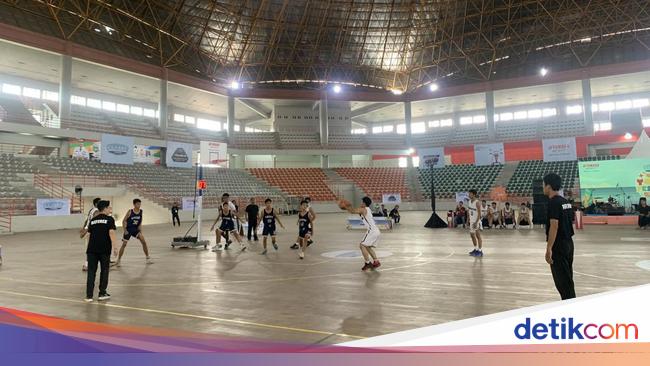 Tim Basket SMAN 3 Medan Rebut Juara 3 Classy Yamaha Youth Festival
