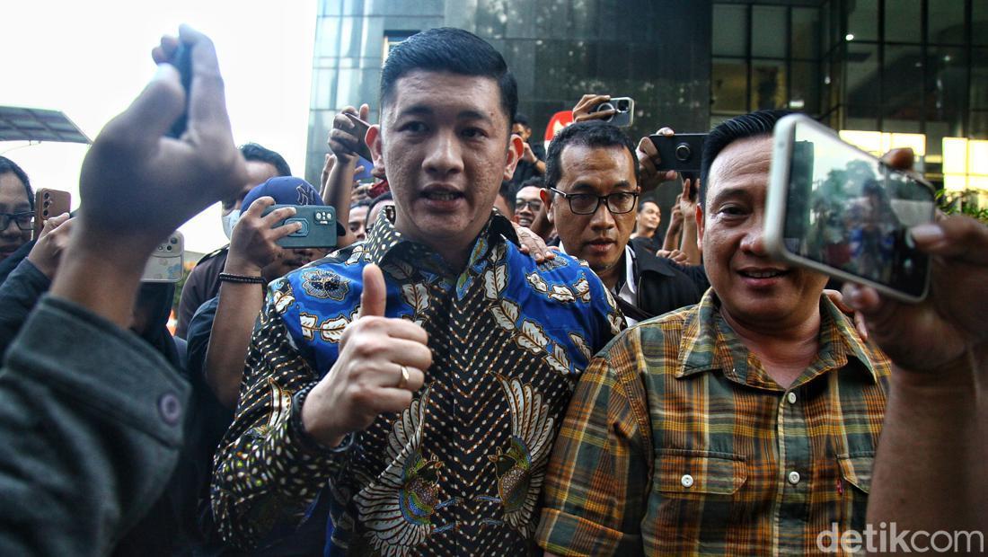 Berstatus Tersangka, Aspri Wamenkumham Eddy Hiariej Belum Ditahan