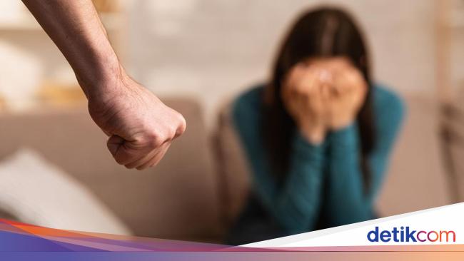 Teganya Pria Cekik dan Banting Pacar dalam Lift di Jakbar