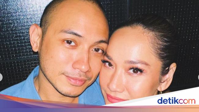 これは元妻に監視されたBCLの夫のTiko会社です