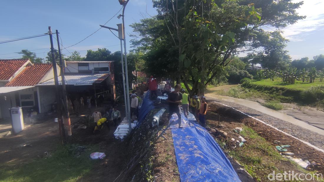 Ogah Banjir Bandang Terulang, Perbaikan Tanggul Dinar Indah Semarang ...