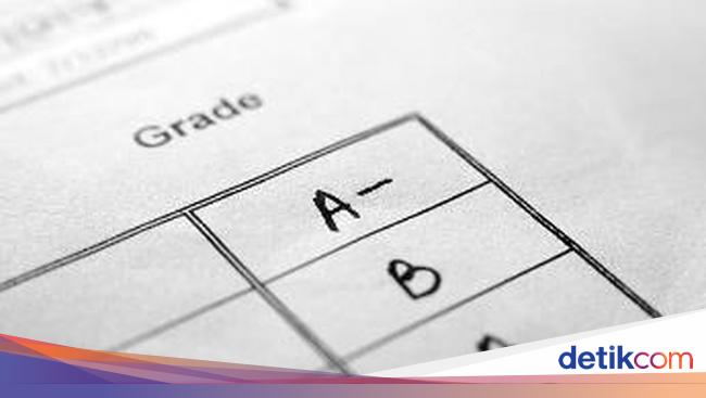 100+ Contoh Catatan Wali Kelas untuk Rapor SD, SMP, dan SMA
