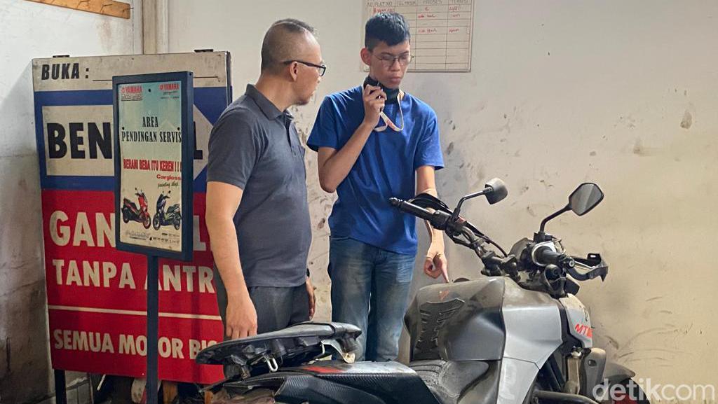 Sultan Korban Kabel Menjuntai Datangi Bengkel Cek Motor Usai Kecelakaan