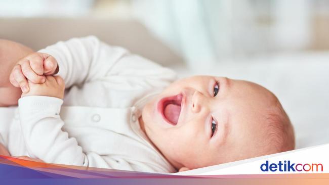 Tahap Perkembangan Bayi dari 0 - 12 Bulan, Sudah Bisa Apa Saja?