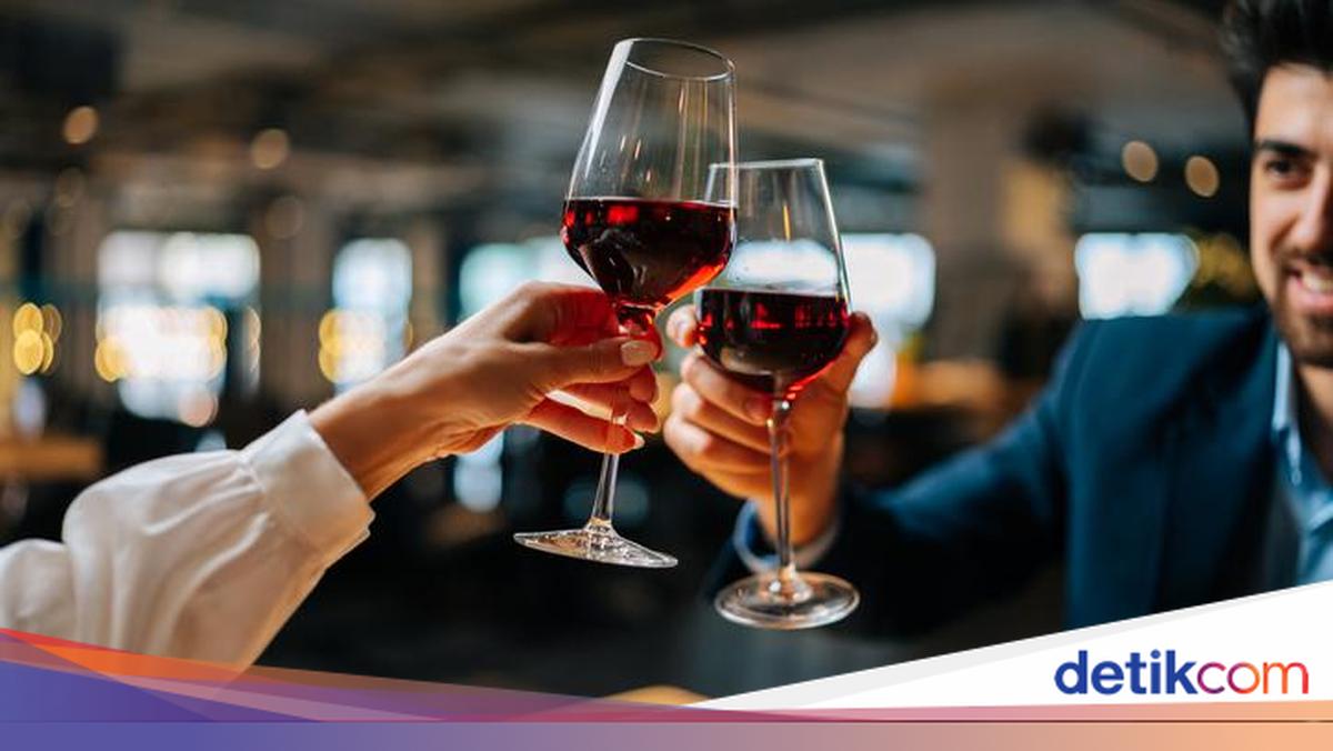 Minum Red Wine Disebut Picu Sakit Kepala, Peneliti Temukan Penyebabnya Minum Red Wine Disebut Picu Sakit Kepala, Peneliti Temukan Penyebabnya