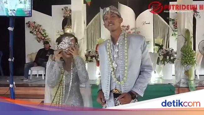 Pernikahan Viral Bikin Malu Seumur Hidup Siger Pengantin Mendadak Copot