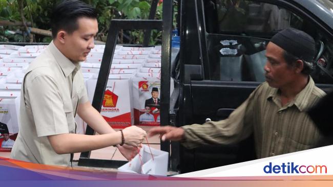 Relawan Prabowo Gibran Bagi Makan Siang Dan Susu Gratis Di Jatim