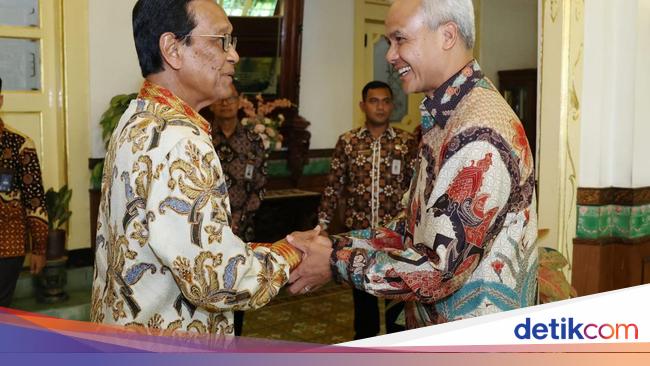 Ganjar Pranowo Meets with Sri Sultan Hamengku Buwono X in Yogyakarta