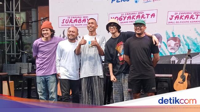 Fana Merah Jambu Chord oleh Fourtwnty Lengkap dengan Lirik
