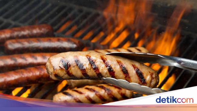 Cara Masak Sosis yang Benar Agar Empuk Juicy dan Tidak Gosong