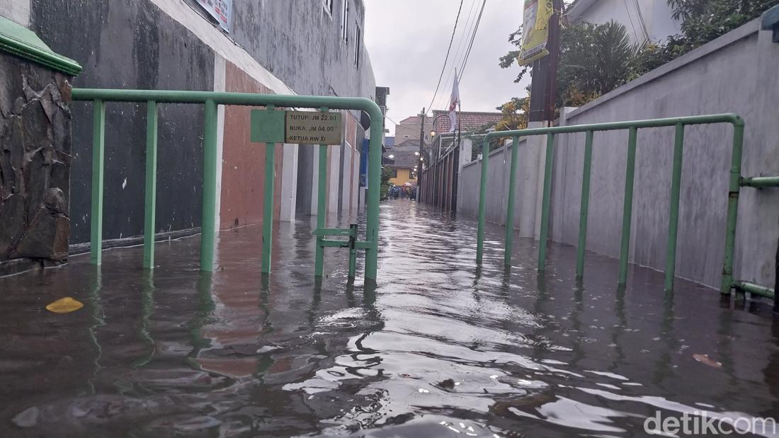 Dilanda Hujan Deras, Sejumlah Kawasan Di Lowokwaru Kota Malang Banjir