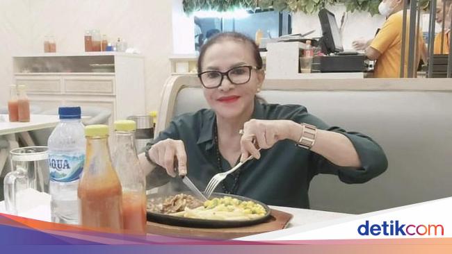 Titik Balik Mpok Atiek Ingat Ajal Jelang Usia 70 Tahun