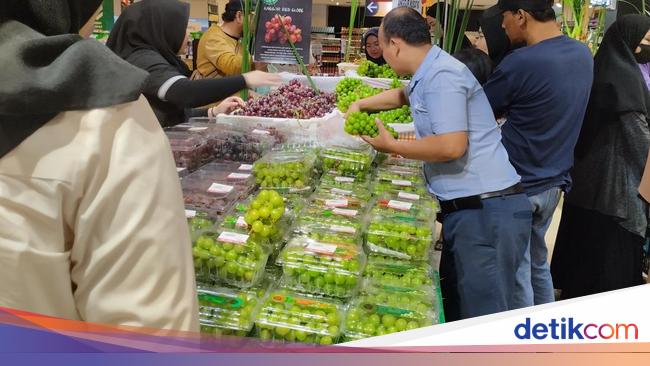 Pelanggan Happy Buah-buahan di Transmart Full Day Sale Murah Banget! - detikFinance