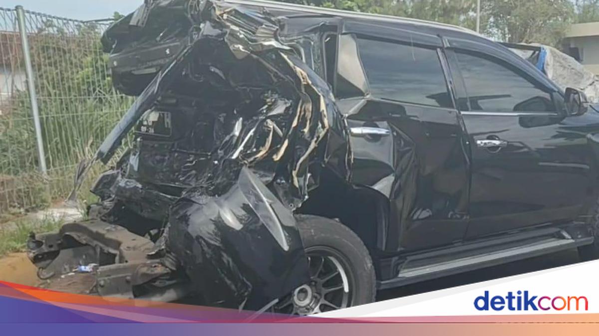 Kenapa Bus PO Haryanto Berhenti 100 Meter di Depan Pajero Sport yang ...