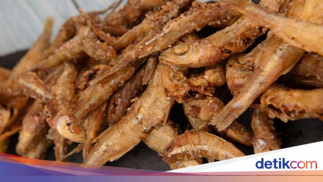 3 Resep Teri Berbumbu Cabe dan Rempah, Lauk Enak di Tanggal Tua