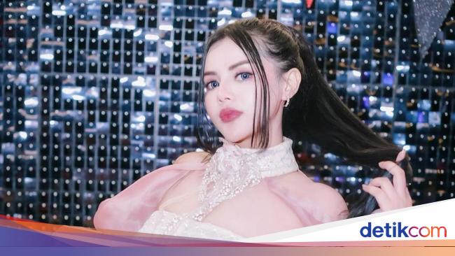 Novi Rizki Bikin Getar Cikini, Banjir Saweran dari Para Artis