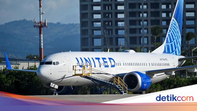 Pria Hajar Penumpang Lain yang Tidur, Darah Berceceran di Kabin Pesawat