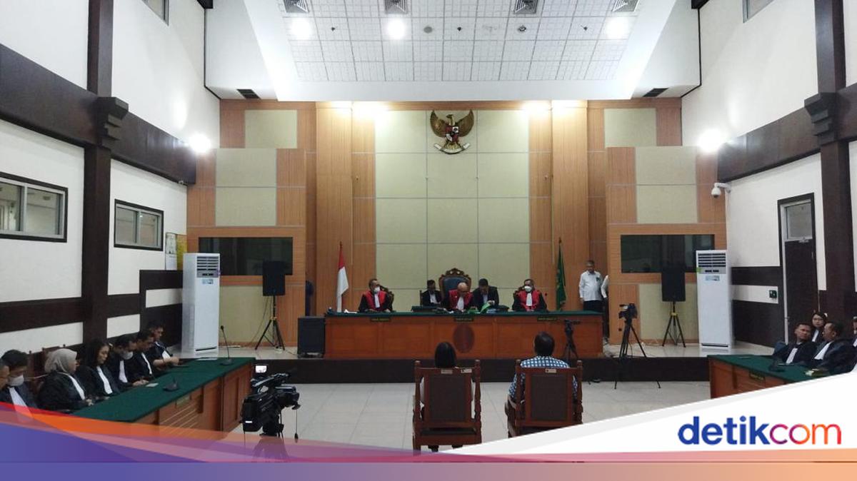 Tok! Haris Azhar-Fatia Divonis Bebas di Kasus 'Lord Luhut'