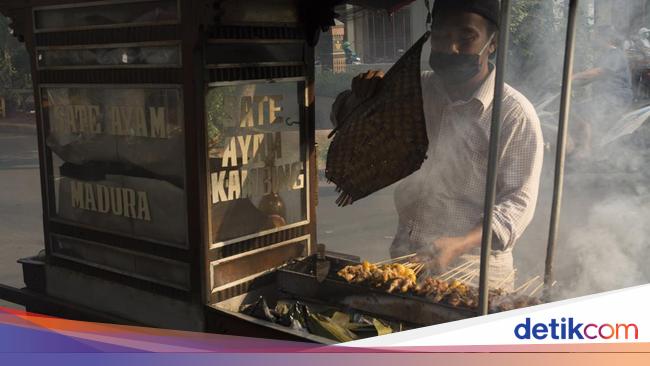 Dijual Di Kaki Lima Kuliner Legendaris Mampu Bertahan Puluhan Tahun