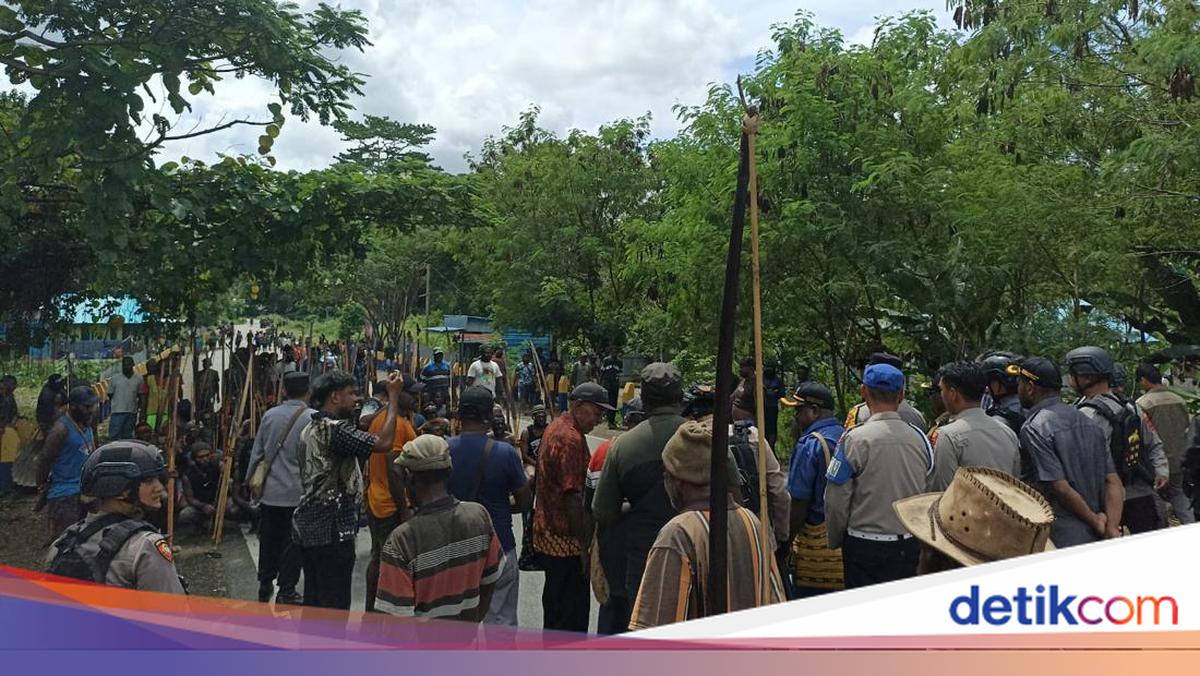 Kronologi 2 Kelompok Warga Di Nabire Bentrok Berujung 7 Orang Luka