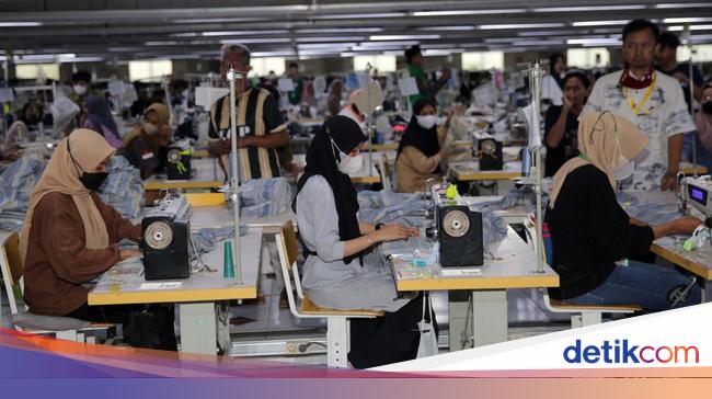 PMI Manufaktur RI Masuk Zona Merah, Terburuk Sejak 2021