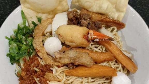 Gurih Mantap! 5 Bakmi Kepiting Pontianak Pakai Topping Komplet