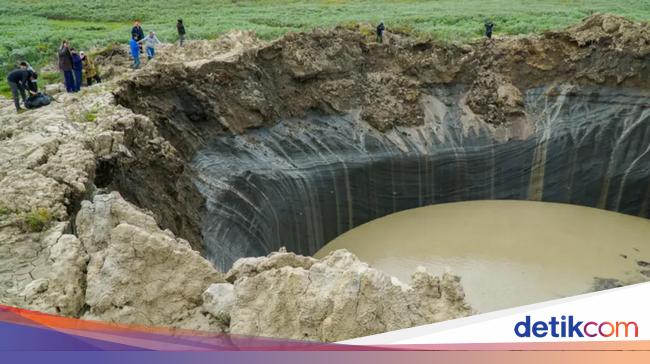 Scientists Develop New Theory for Siberian Crater Explosions Linked to Climate Change and Geological Forces