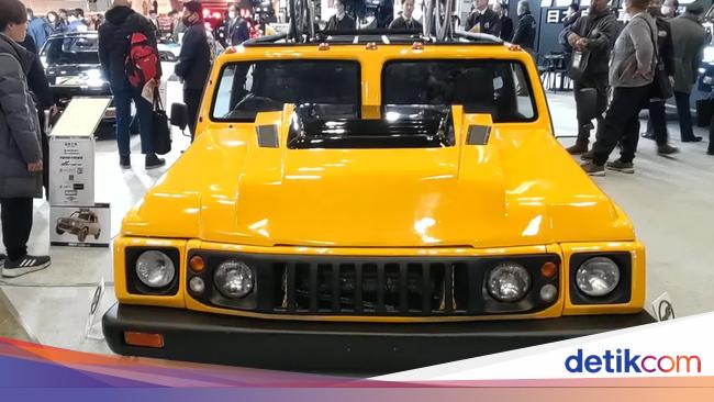 Dua Suzuki Jimny Digabung Satu: 'Salah Gaul' Kayak Nggak Pakai Roda