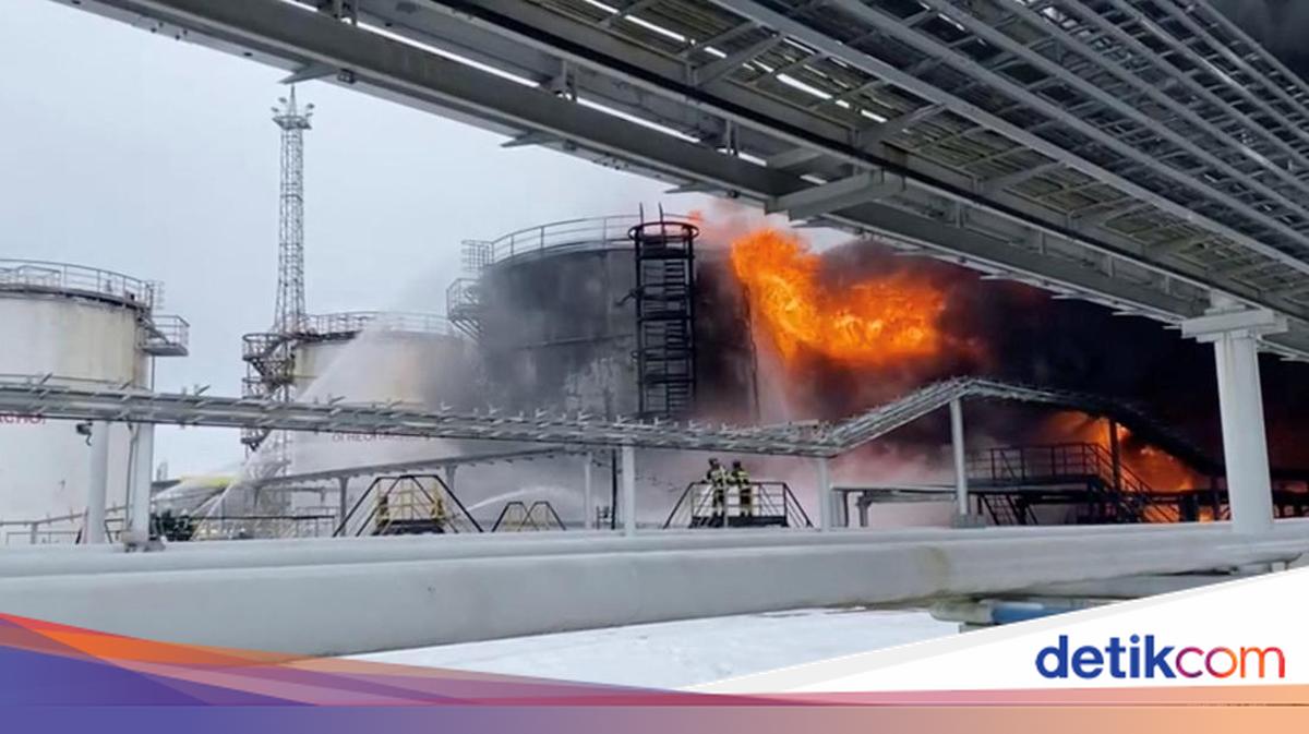 Kilang Minyak Rusia Kembali Diserang Drone Ukraina