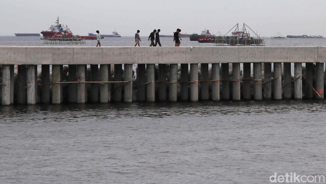 Menghadapi Ancaman Tenggelam: Giant Sea Wall, Solusi Tepat atau Mimpi Buruk?